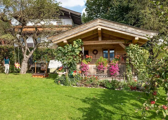 Haus Lindeneck - Erika Schwentner